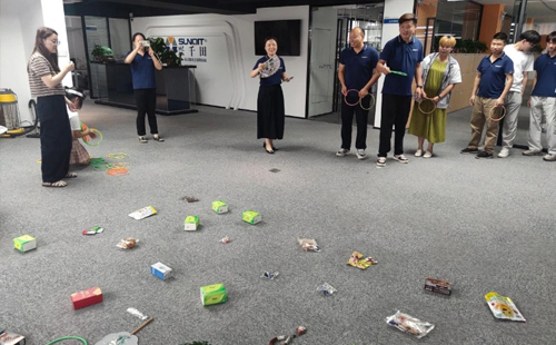 興千田蘇州分公司第二季度員工生日會(huì)5 興千田蘇州分公司第二季度員工生日會(huì)5